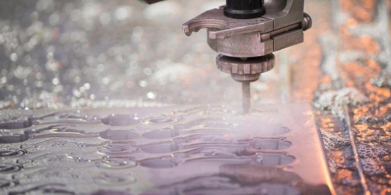 工业切割“三剑客”：激光、水刀、等离子的实力比拼