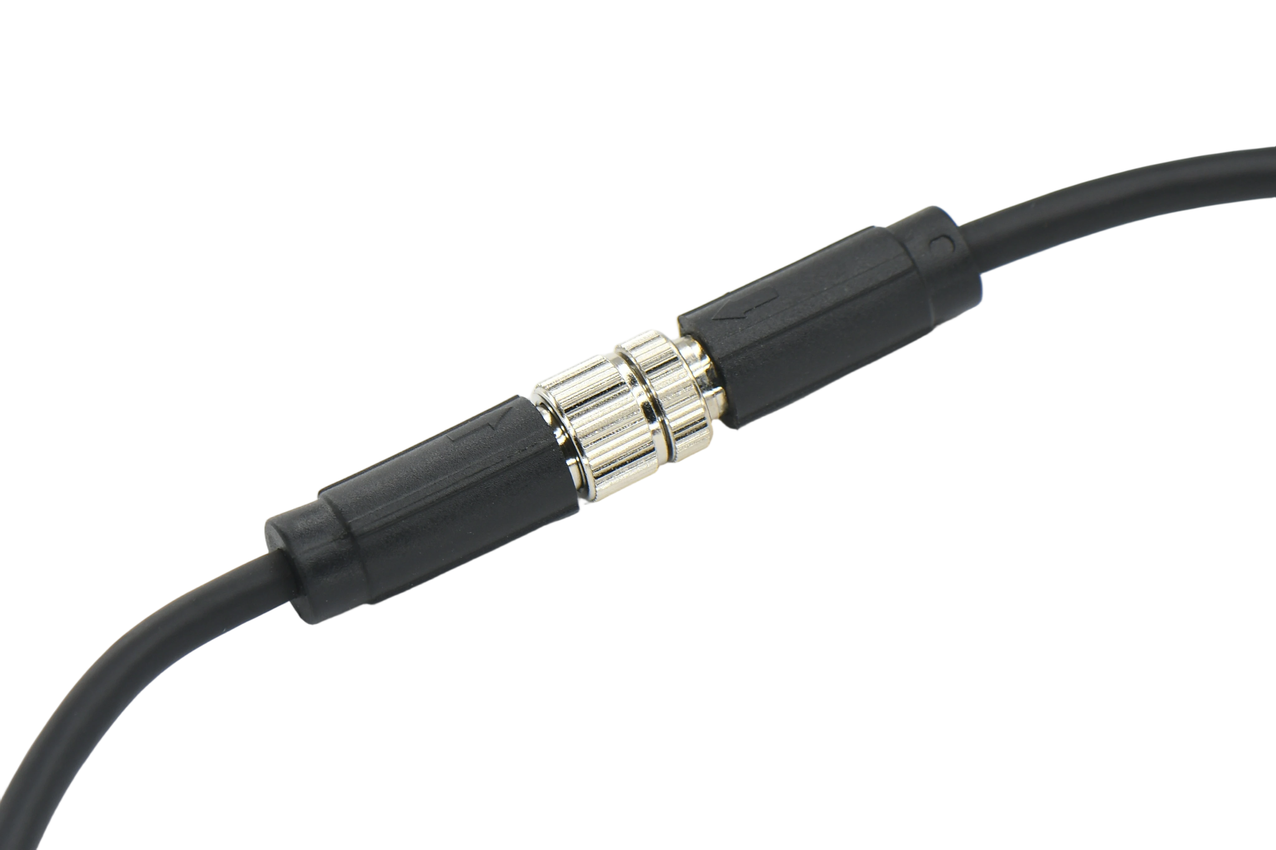 M12传感器线束压接工艺：确保-40℃低温环境下连接可靠性的操作细节