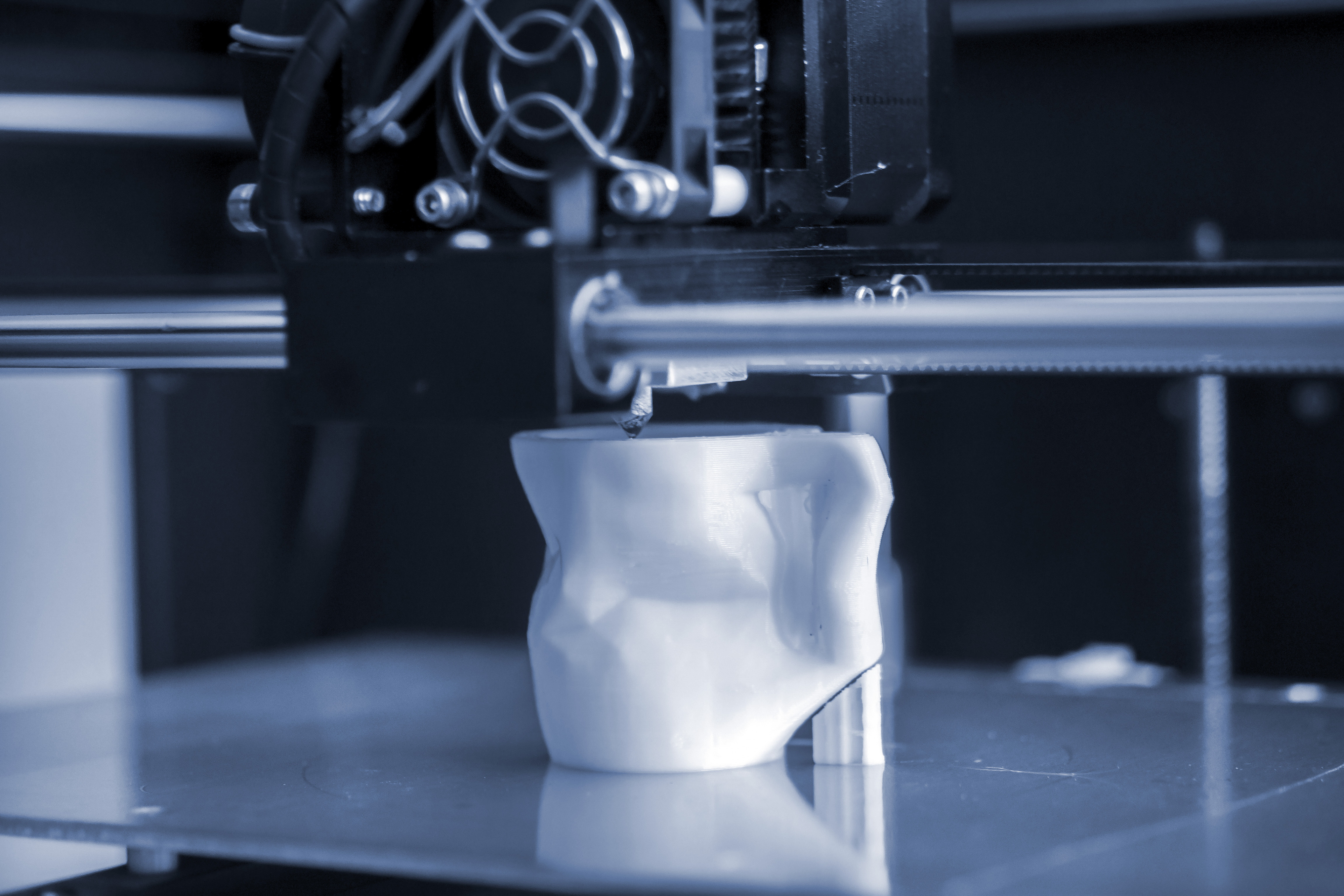 高抗撕裂弹性体破局背后：3D打印机的产业全景与核心支撑解析