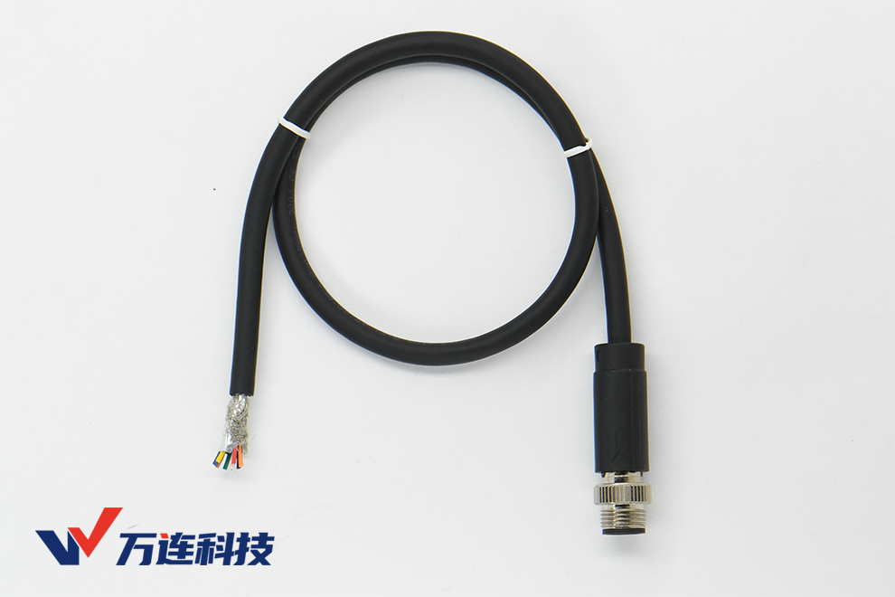 工业设备研发打样指南：小批量屏蔽线束选型与落地规范